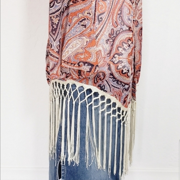Miss Me Floral Boho Fringe Kimono Wrap - Picture 2 of 4